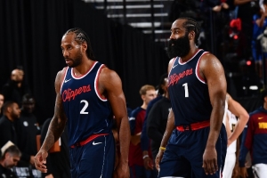 主场惨败！船记：莱昂纳德和哈登都没接受采访就离开了球馆